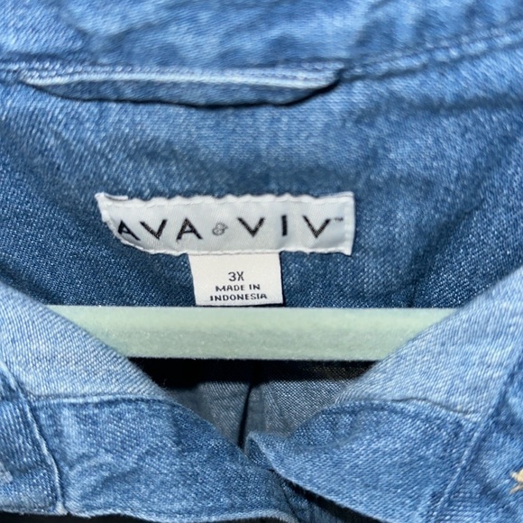 NWOT AVA VIV blue Jean button down long sleeve with pocket size 3x cute - Picture 3 of 5